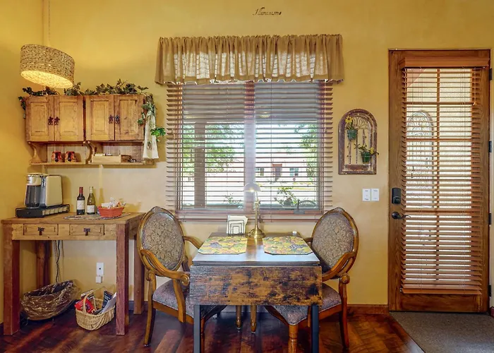 Historic Artist Village & Golf Casita Tubac