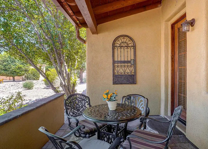 Historic Artist Village & Golf Casita *