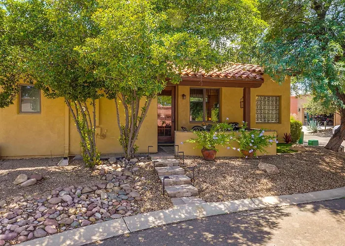 Historic Artist Village & Golf Casita Apartment *